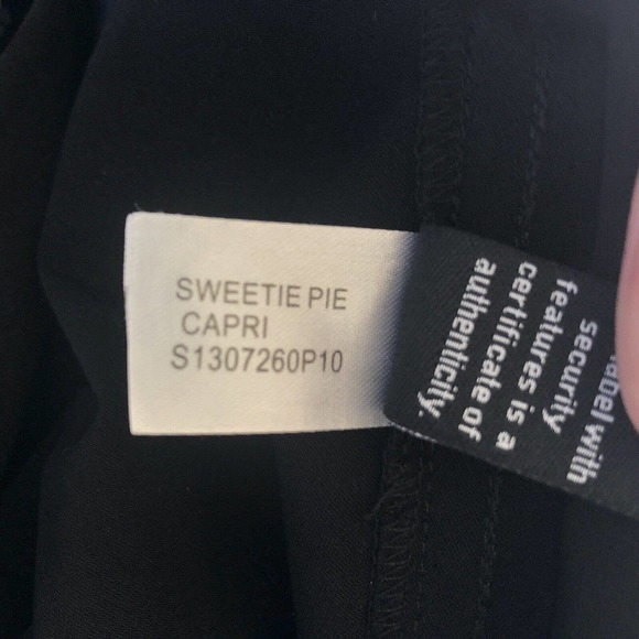 Diane Von Furstenberg NEW Womens Size 8 Sweetie Pie Nylon Capri Pants in Black - Picture 6 of 7